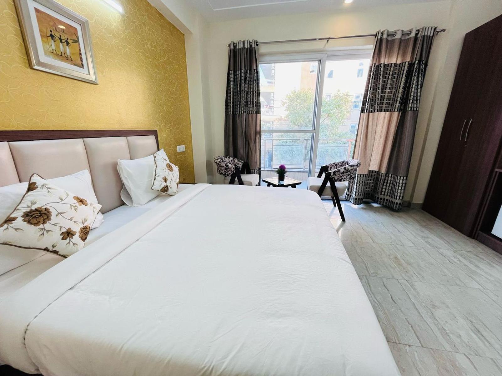 Hotel The Luxe 18 - Golf Course Road Gurgaon Exteriör bild