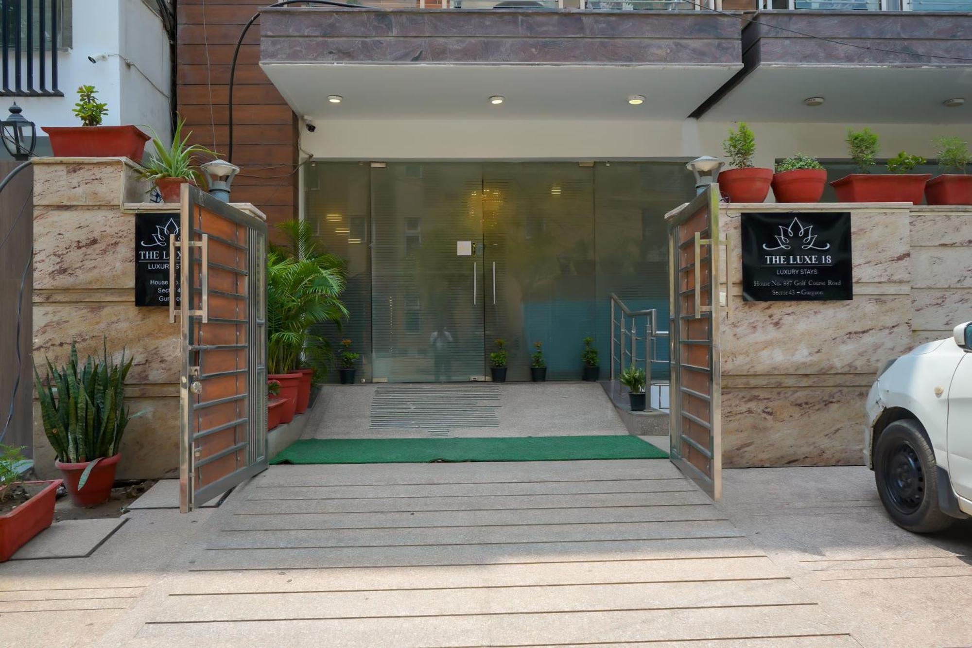 Hotel The Luxe 18 - Golf Course Road Gurgaon Exteriör bild