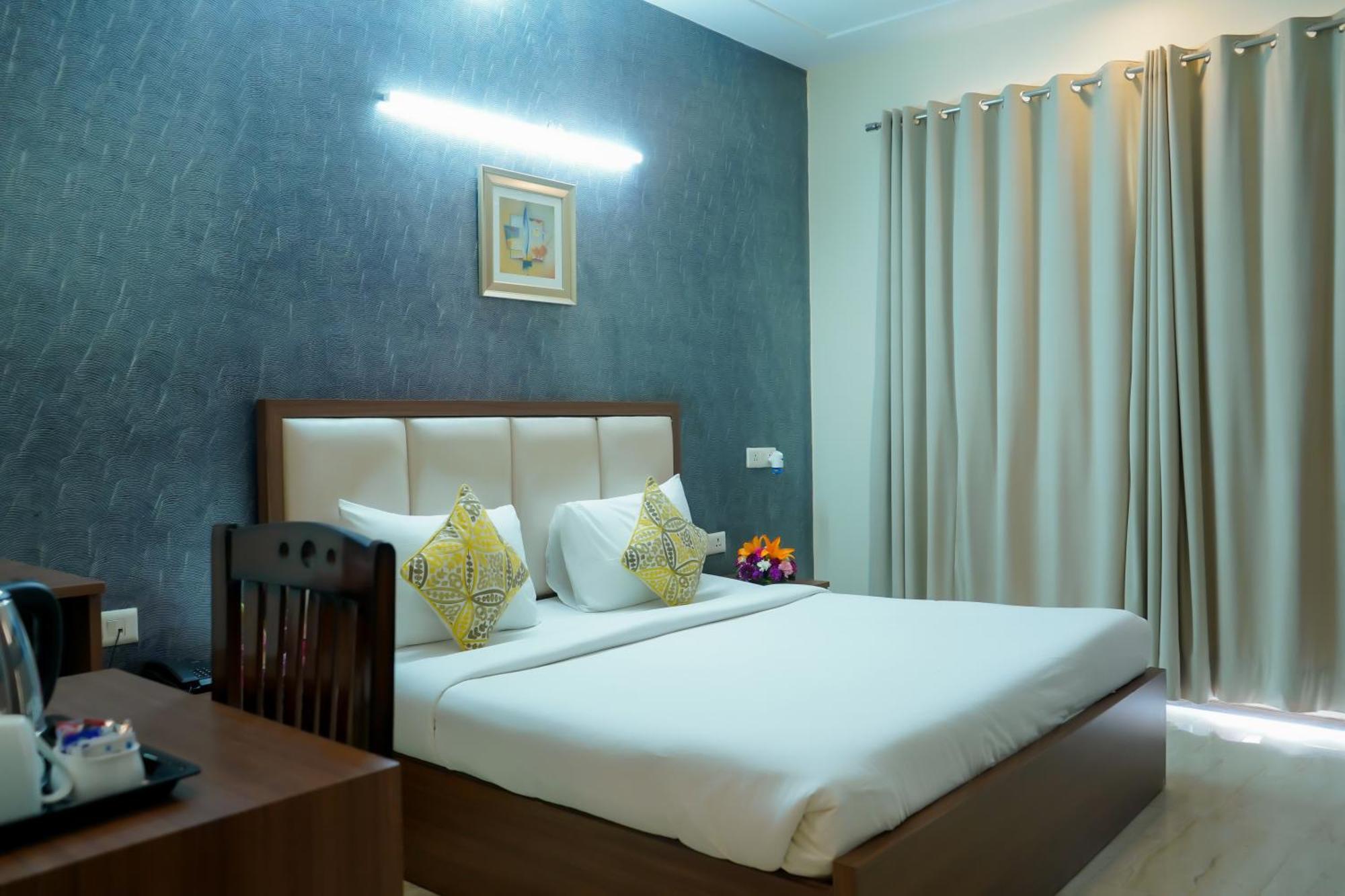 Hotel The Luxe 18 - Golf Course Road Gurgaon Exteriör bild