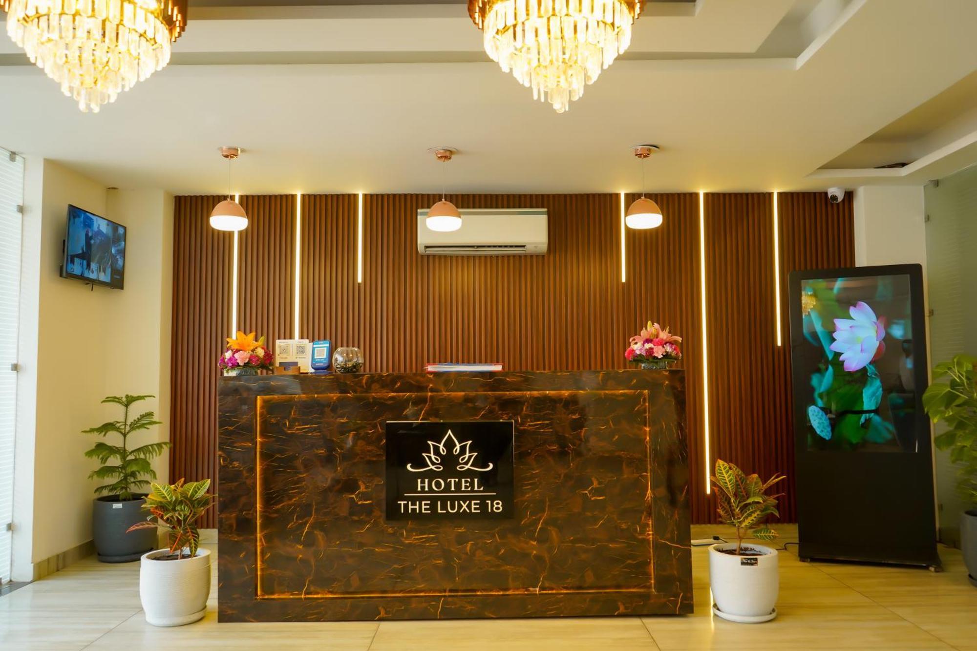 Hotel The Luxe 18 - Golf Course Road Gurgaon Exteriör bild