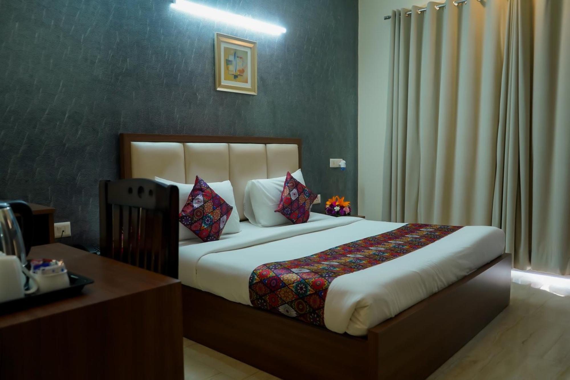 Hotel The Luxe 18 - Golf Course Road Gurgaon Exteriör bild