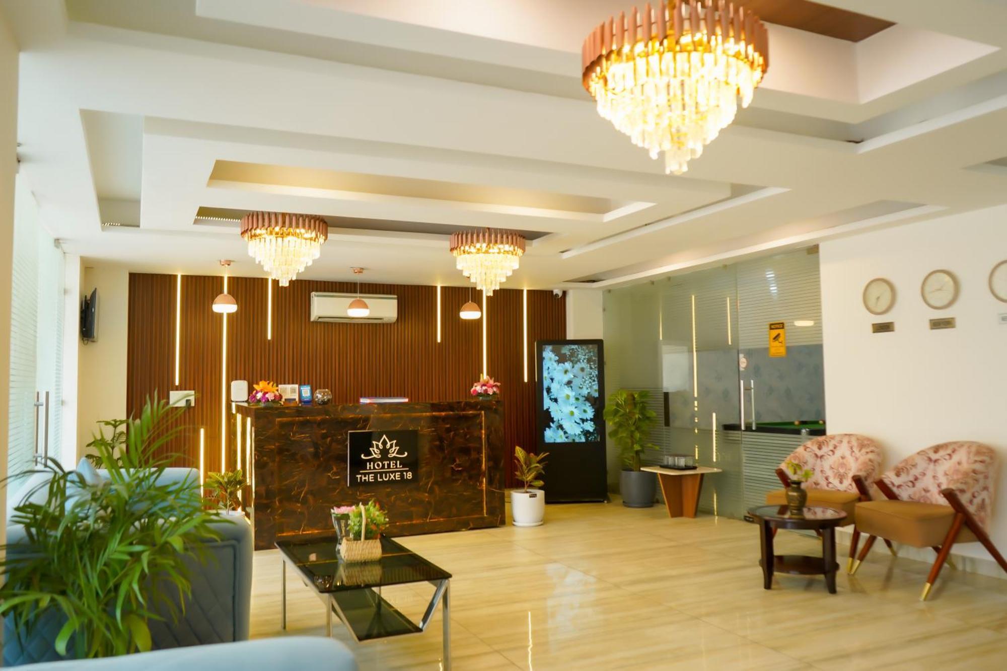 Hotel The Luxe 18 - Golf Course Road Gurgaon Exteriör bild